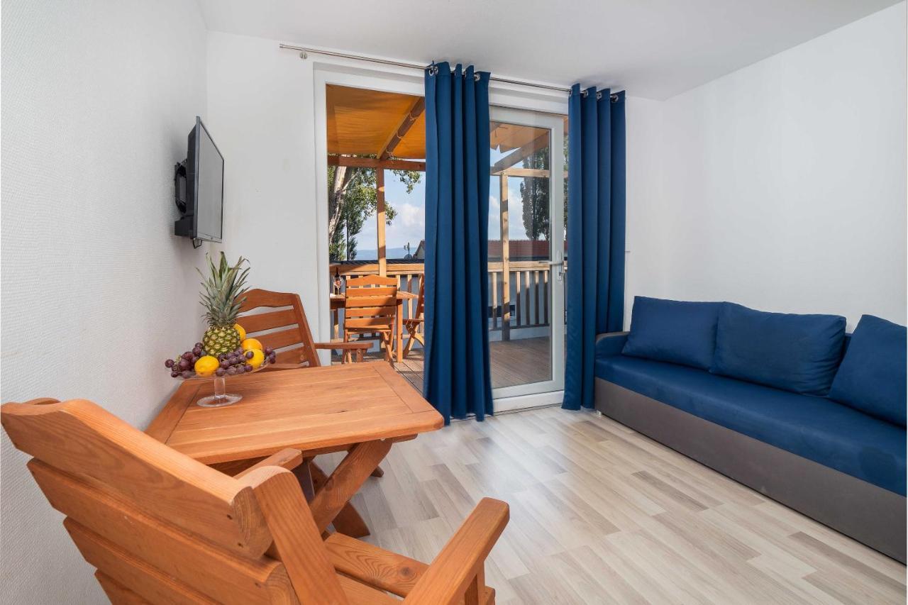 Mediteran Travel Mobile Homes Miran Pirovac Zewnętrze zdjęcie
