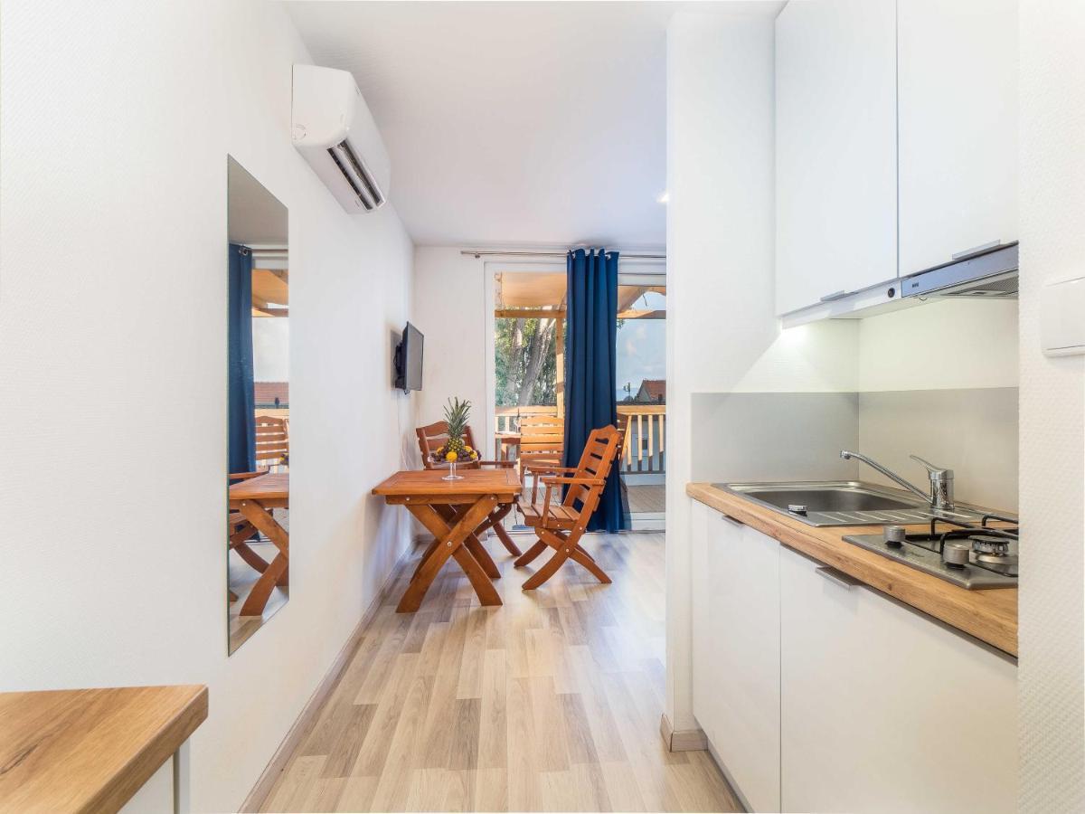 Mediteran Travel Mobile Homes Miran Pirovac Zewnętrze zdjęcie