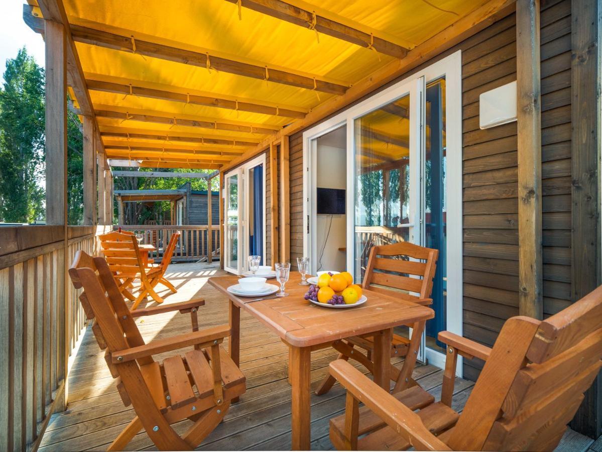 Mediteran Travel Mobile Homes Miran Pirovac Zewnętrze zdjęcie