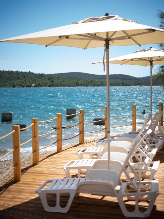 Mediteran Travel Mobile Homes Miran Pirovac Zewnętrze zdjęcie