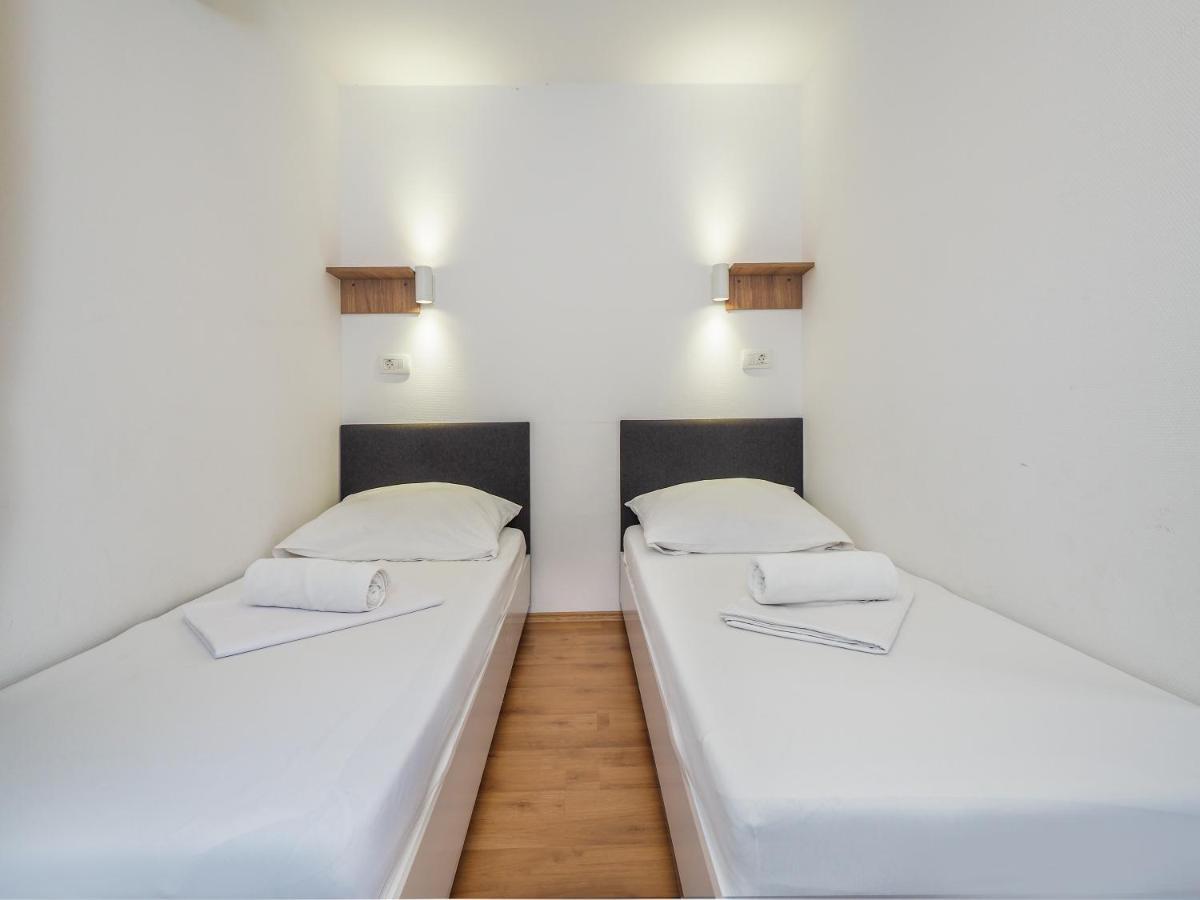 Mediteran Travel Mobile Homes Miran Pirovac Zewnętrze zdjęcie