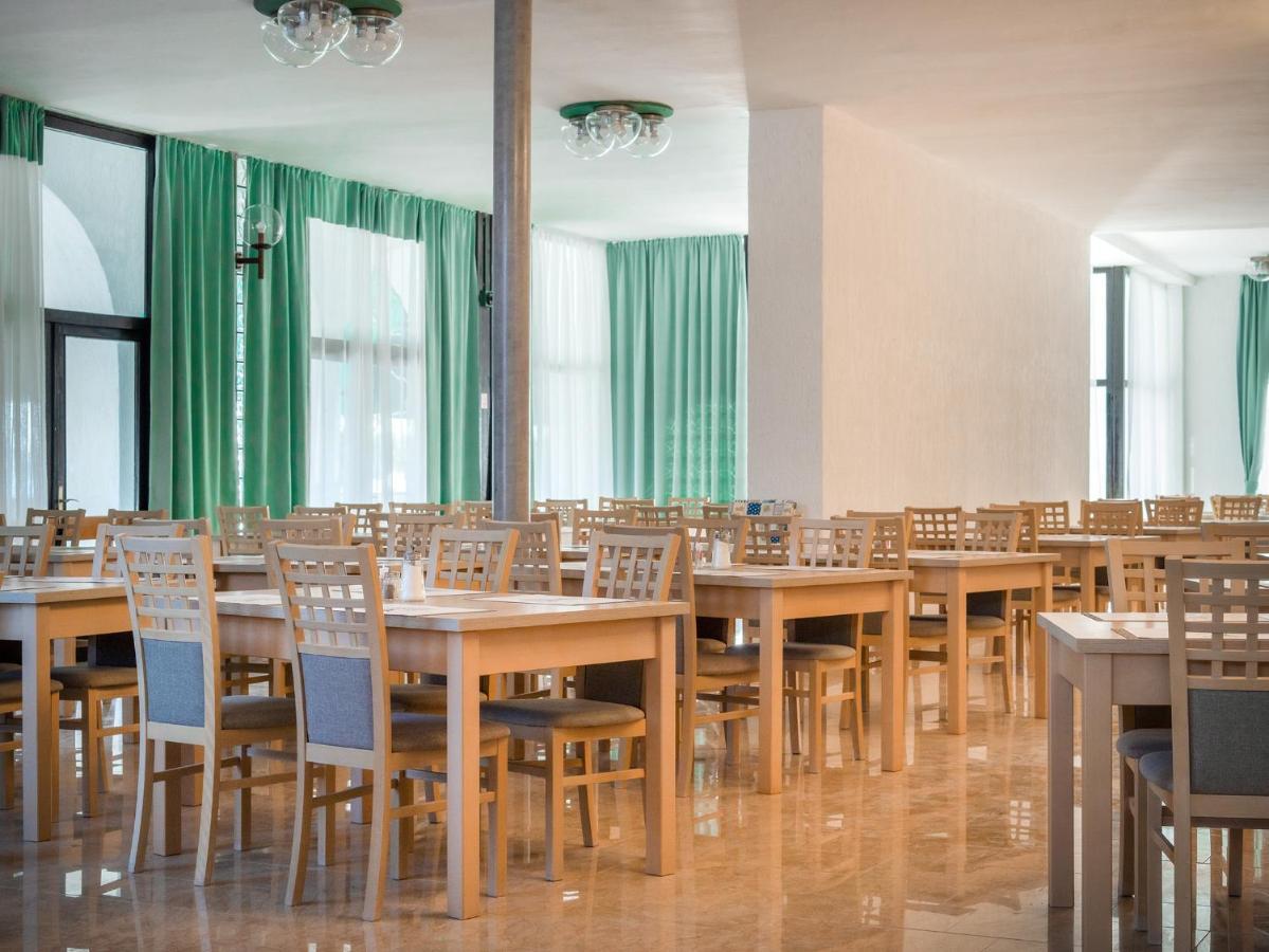 Mediteran Travel Mobile Homes Miran Pirovac Zewnętrze zdjęcie