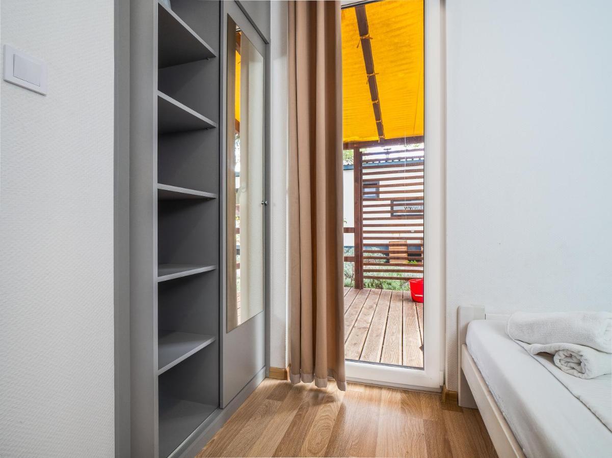 Mediteran Travel Mobile Homes Miran Pirovac Zewnętrze zdjęcie