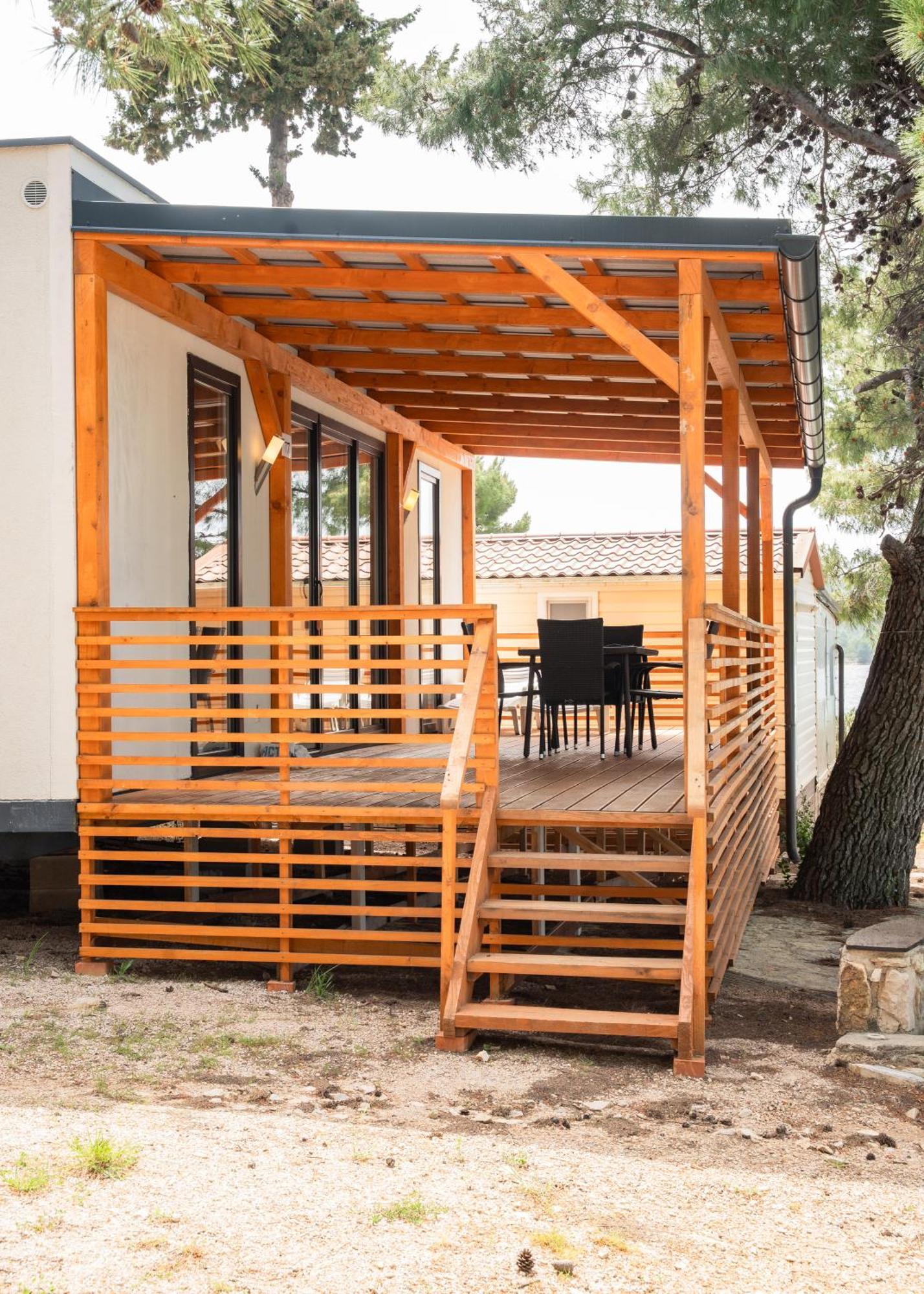 Mediteran Travel Mobile Homes Miran Pirovac Zewnętrze zdjęcie